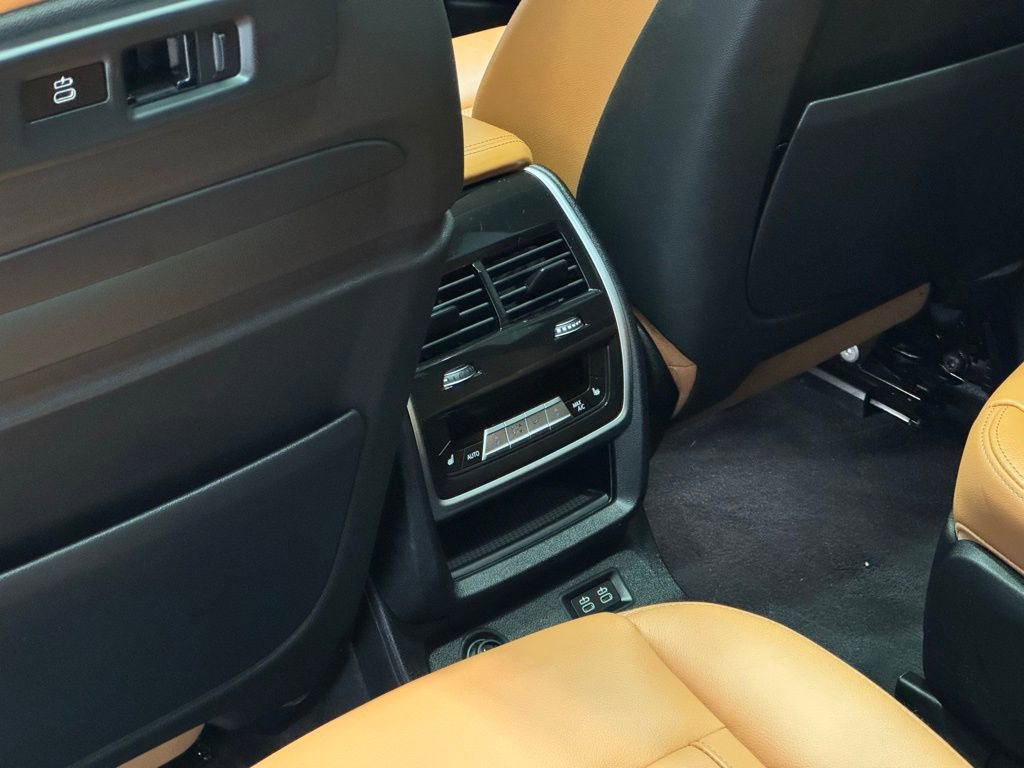 Certified 2022 BMW X7 M50i image 22