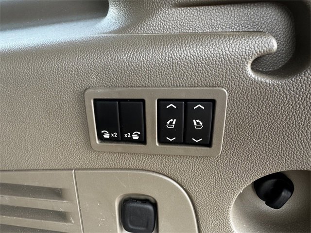 Used 2016 GMC Yukon XL SLT w/ Open Road Package image 20