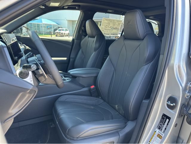 New 2026 Lexus TX 500h AWD image 25