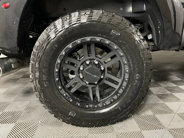 New 2026 Ford F250 Lariat w/ Black Appearance Package image 10