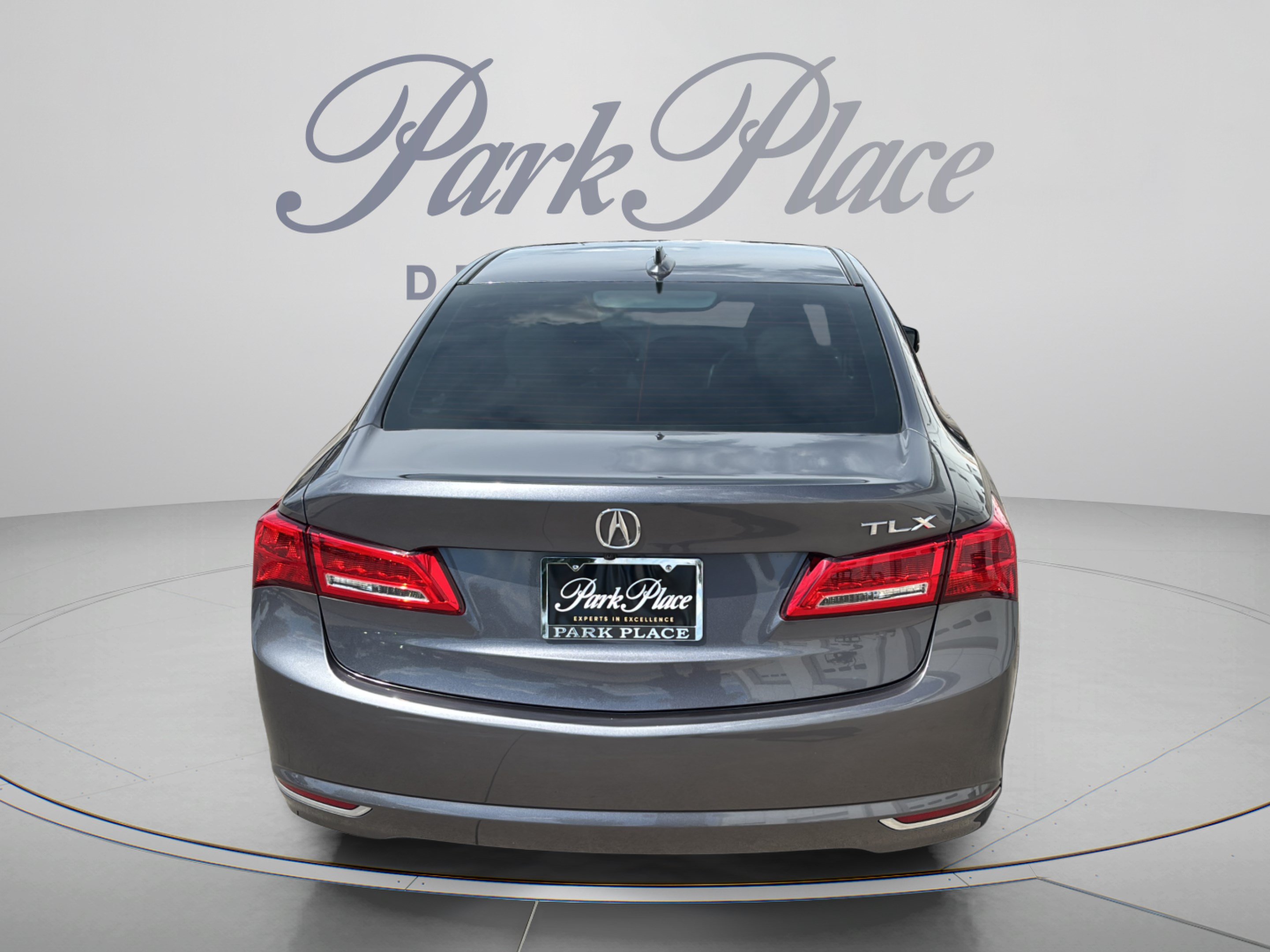 Used 2018 Acura TLX FWD image 4