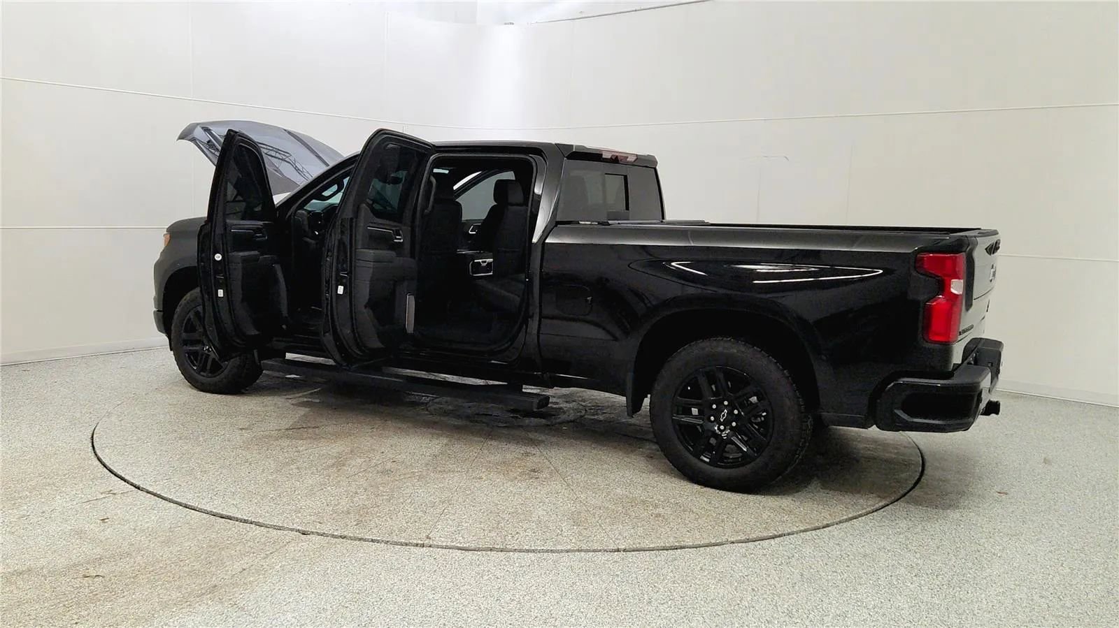 Used 2025 Chevrolet Silverado 1500 High Country w/ Midnight Edition image 11