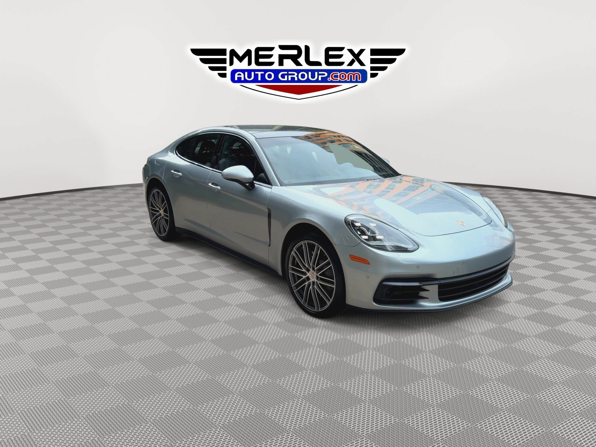 Used 2018 Porsche Panamera 4S w/ Premium Package Plus AWD/4WD image 2