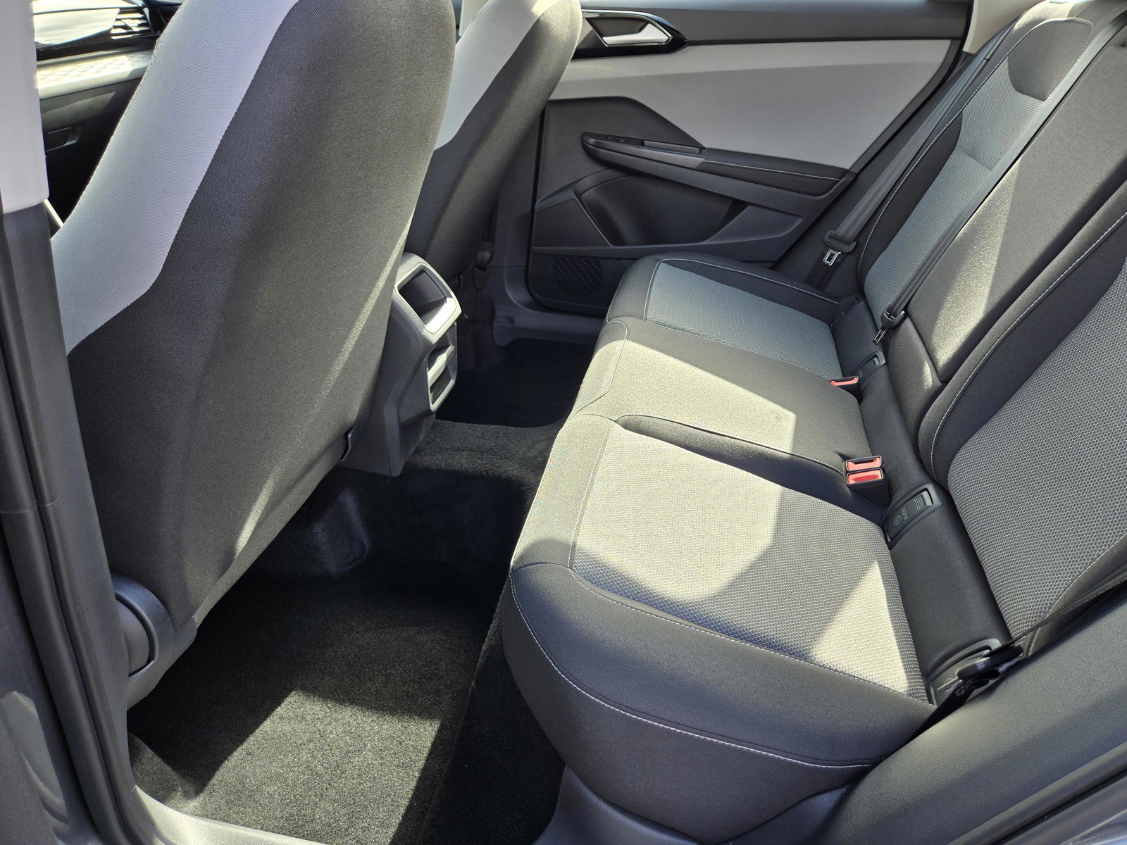 Used 2024 Volkswagen Taos S image 10