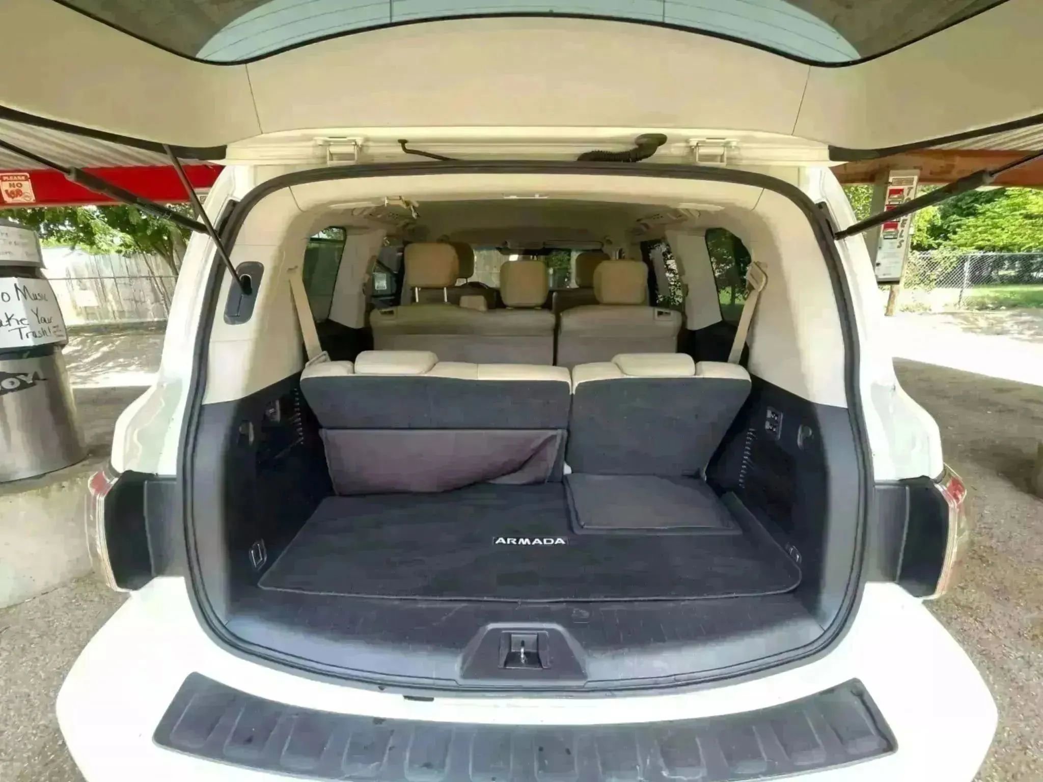 Used 2017 Nissan Armada SL image 29