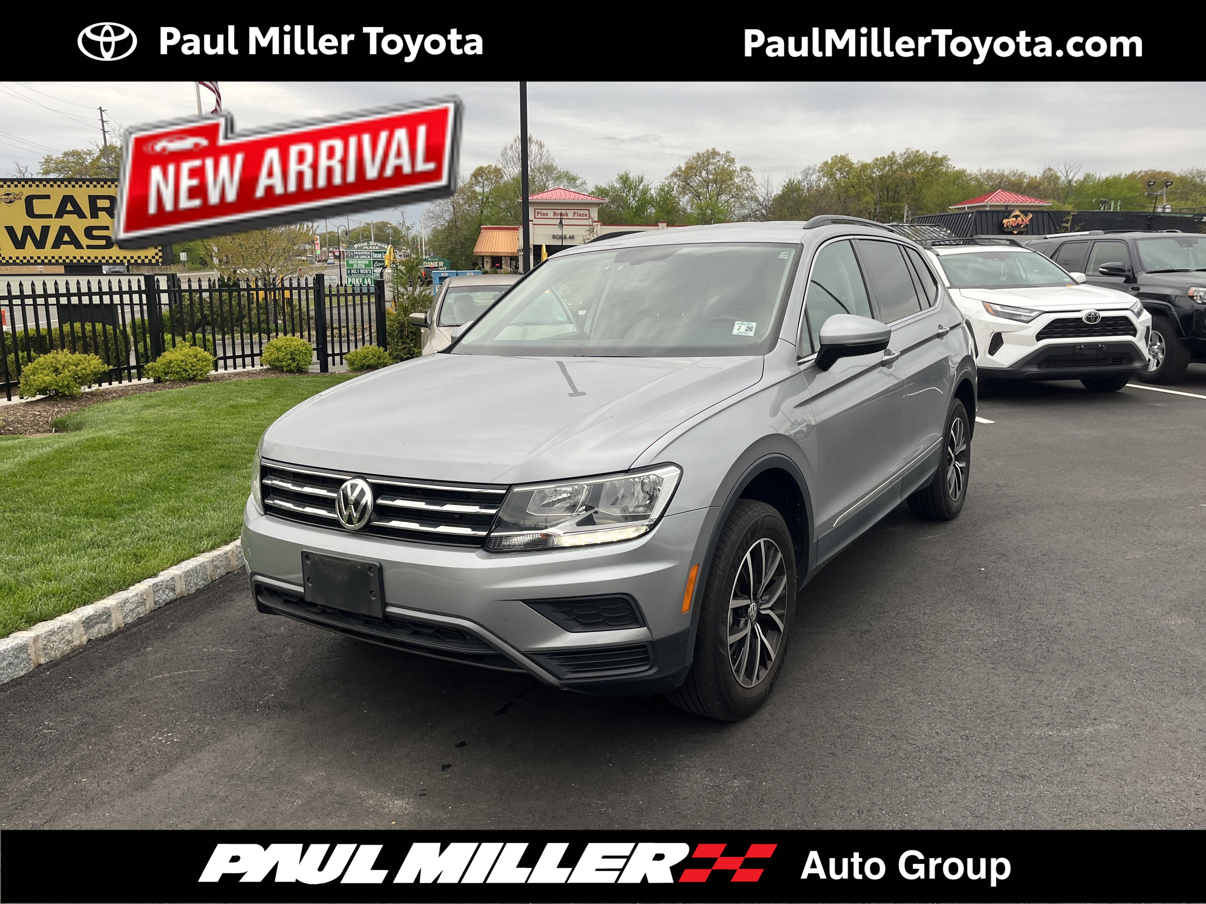 Used 2021 Volkswagen Tiguan SE AWD/4WD image 1
