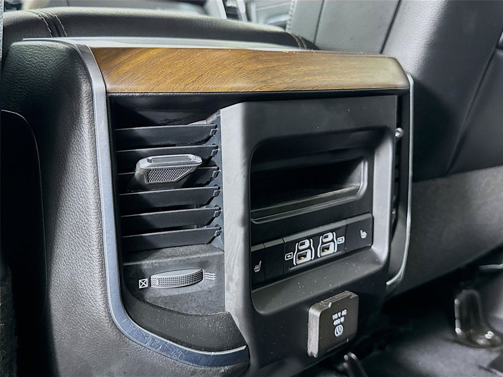 Used 2023 RAM 2500 Laramie AWD/4WD image 27