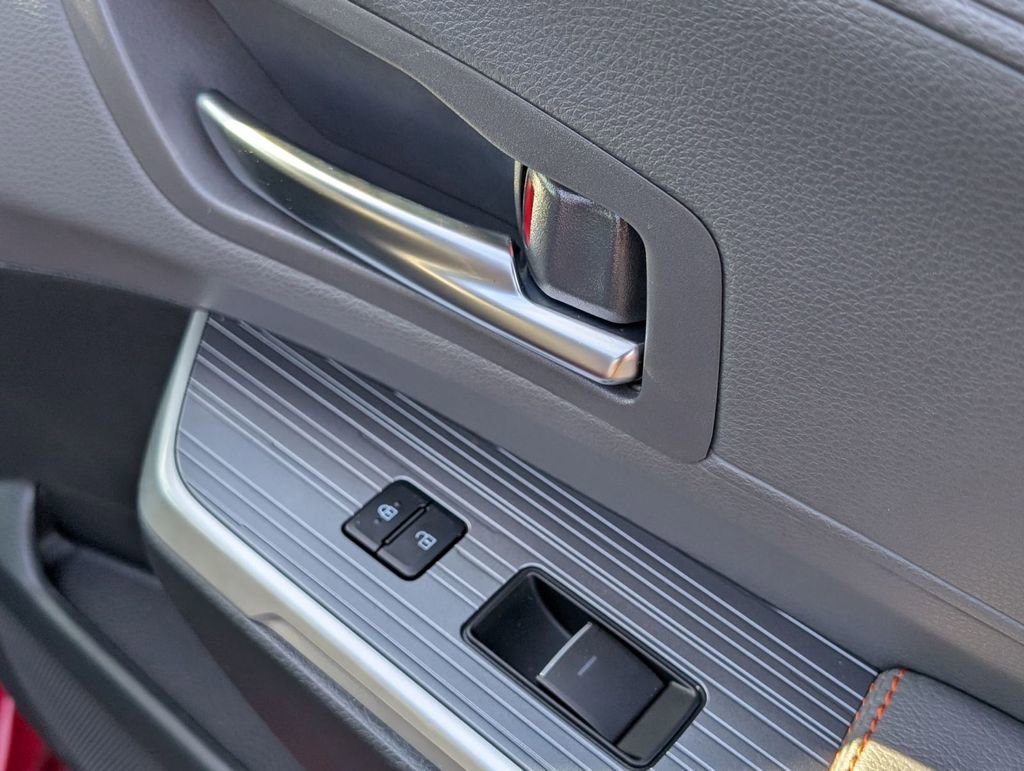 Used 2022 Toyota Sienna XSE image 50