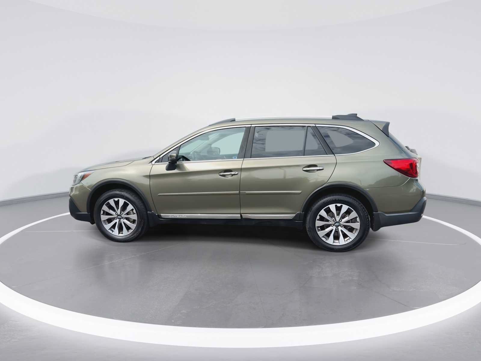 Used 2019 Subaru Outback 3.6R Touring w/ Protection Package #1 AWD/4WD image 5