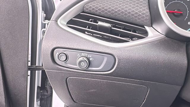 Used 2024 Chevrolet Malibu LT FWD image 29