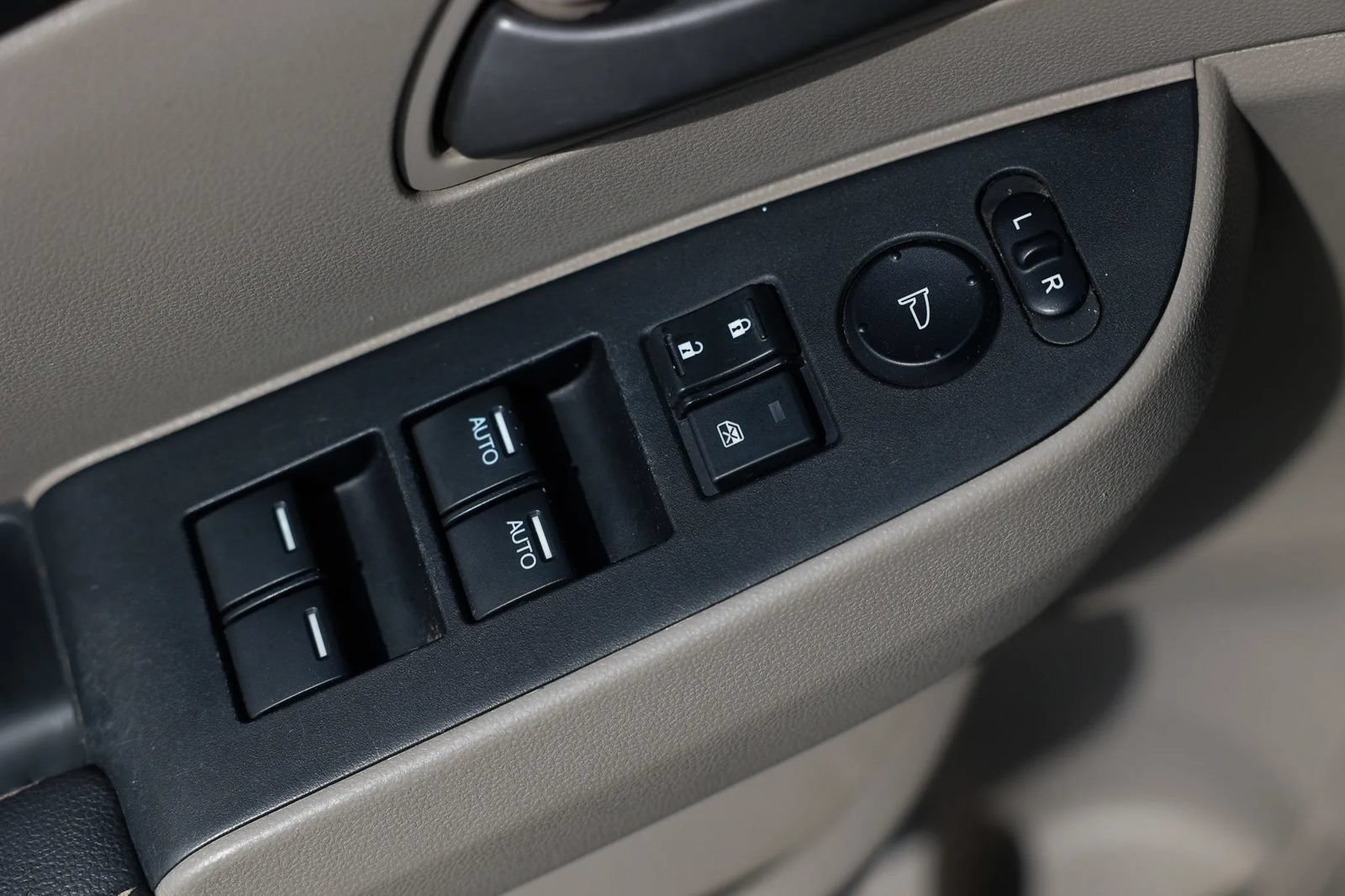 Used 2012 Honda Odyssey EX image 41