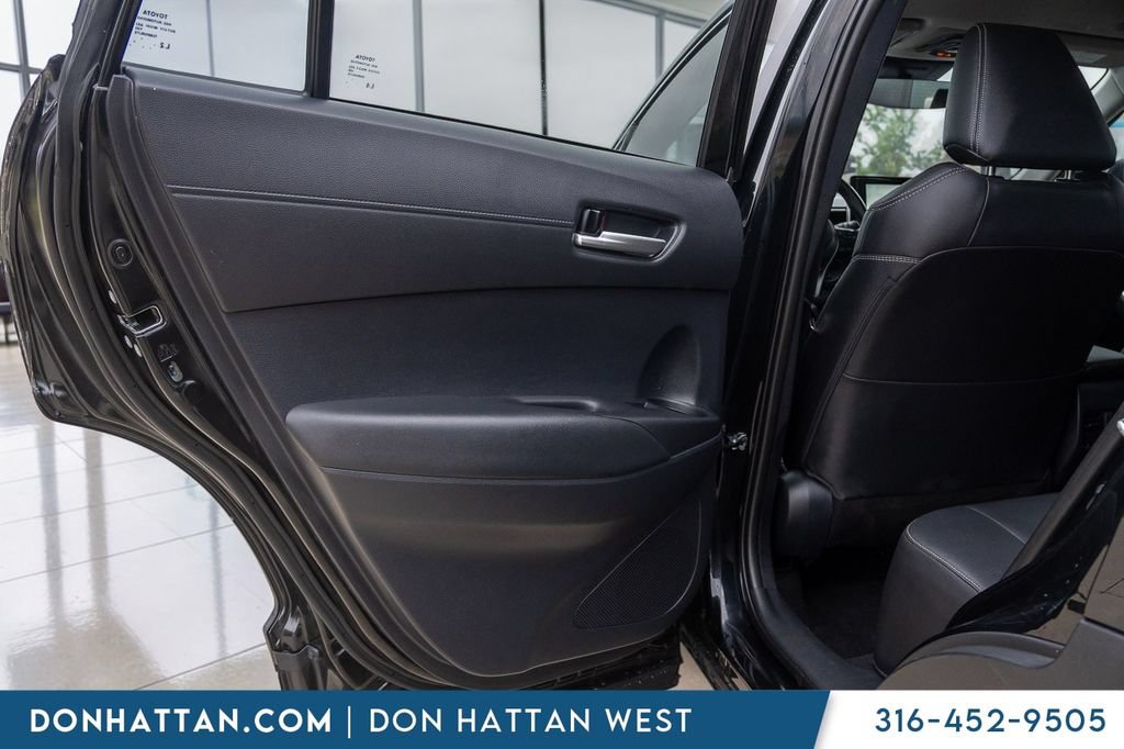 Used 2025 Toyota Corolla Cross XLE AWD/4WD image 16
