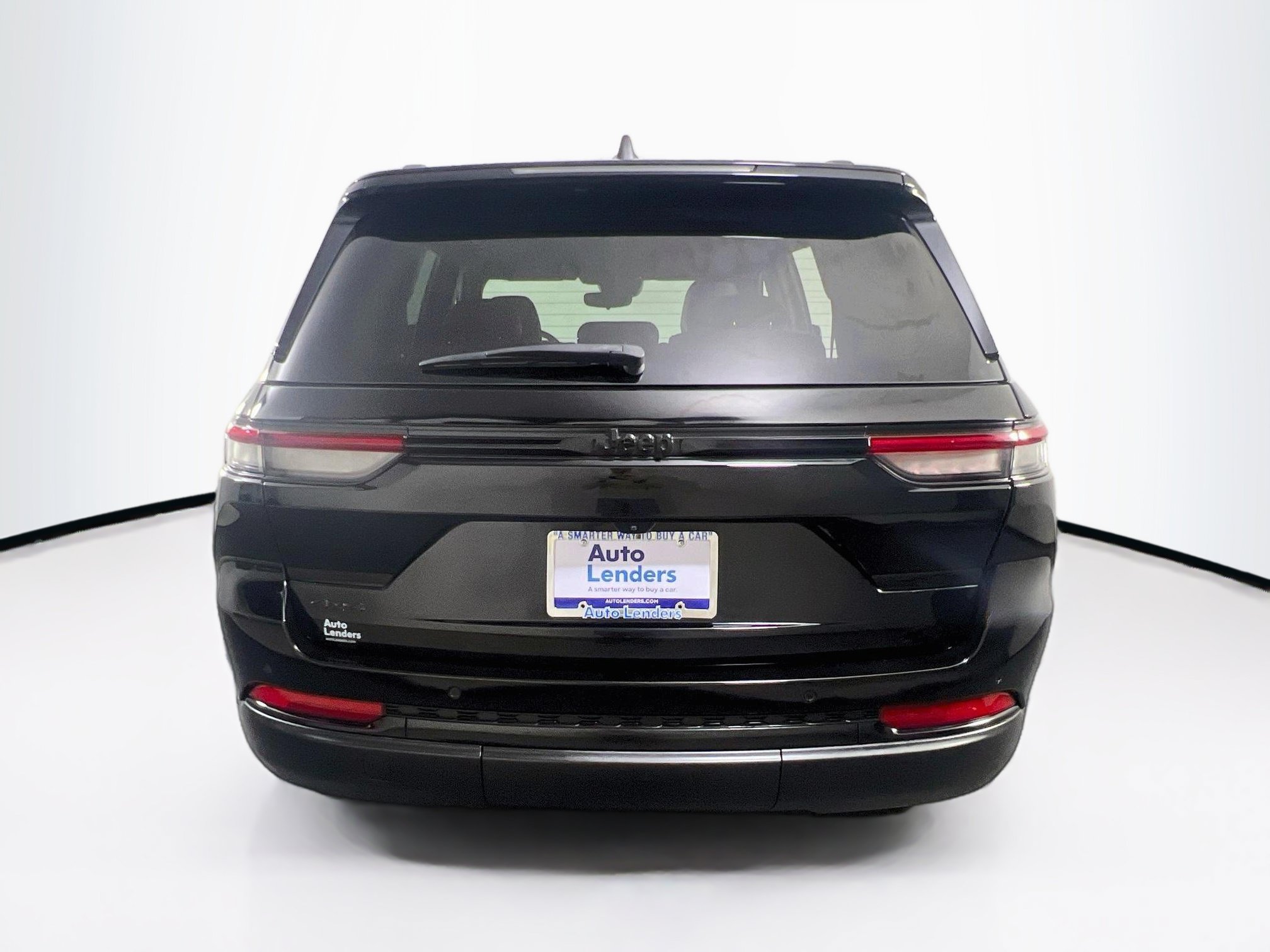Used 2023 Jeep Grand Cherokee Altitude AWD/4WD image 6