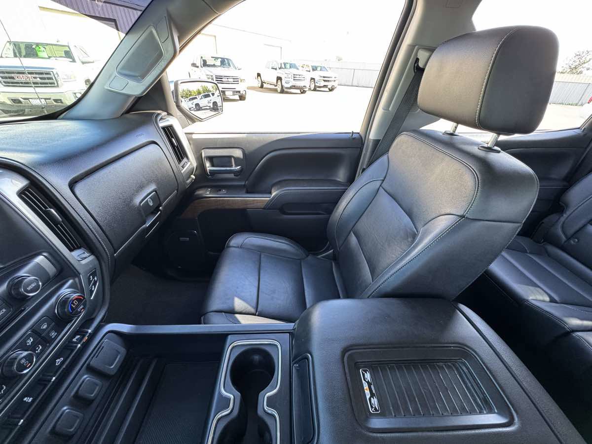Used 2018 Chevrolet Silverado 1500 LTZ w/ Sport Package AWD/4WD image 32