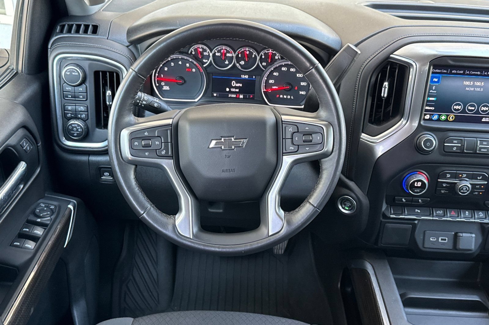 Used 2022 Chevrolet Silverado 1500 LT Trail Boss w/ Safety Package AWD/4WD image 15