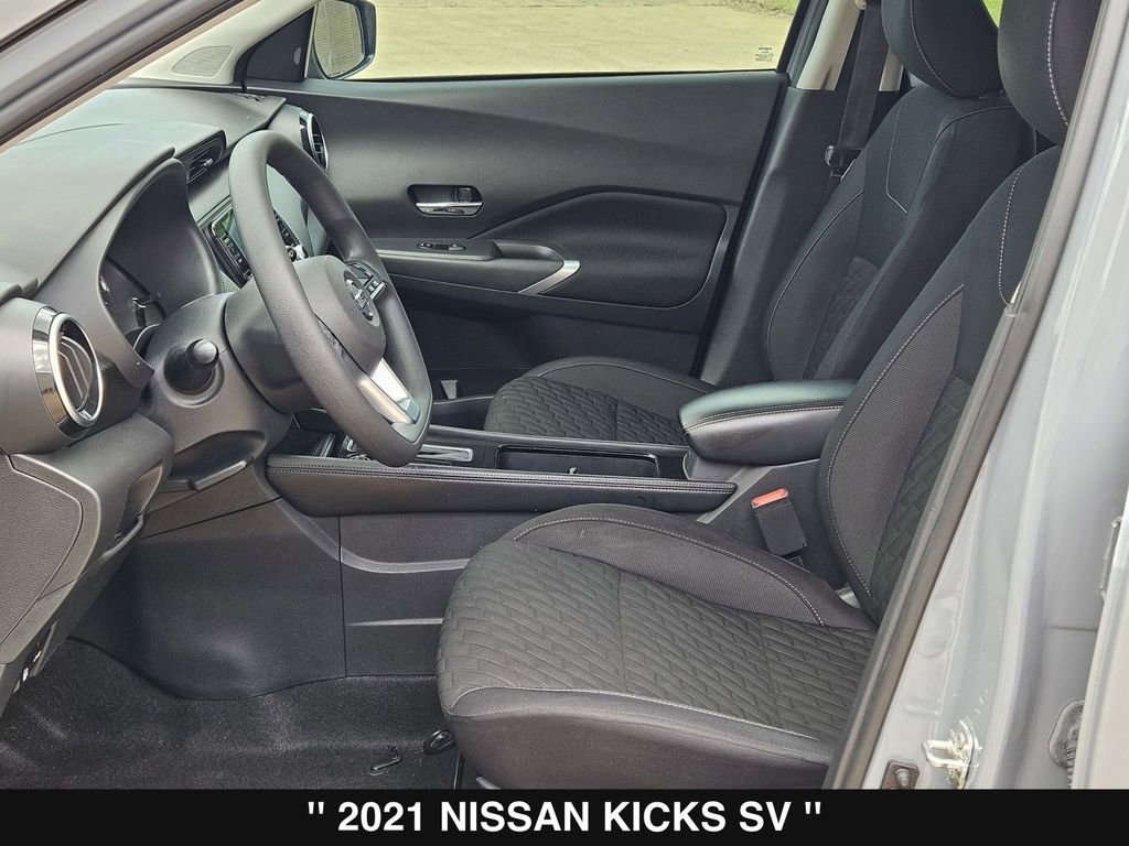 Used 2021 Nissan Kicks SV image 9