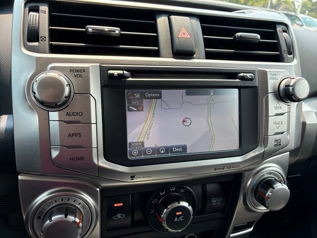 Used 2017 Toyota 4Runner SR5 AWD/4WD image 25