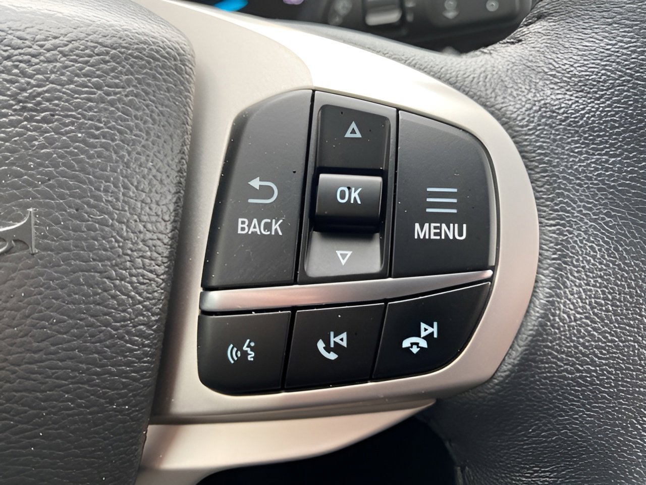 Used 2023 Ford Explorer Limited w/ Equipment Group 301A image 43