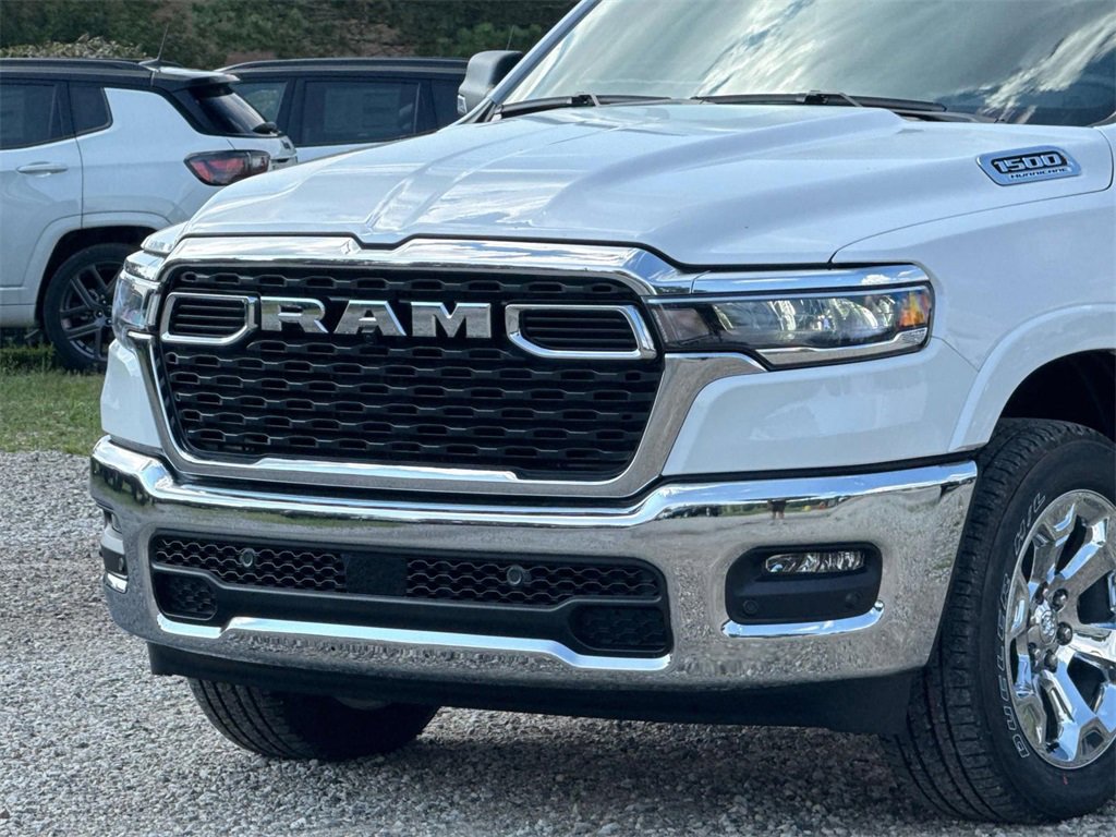New 2026 RAM 1500 4x4 Crew Cab image 7