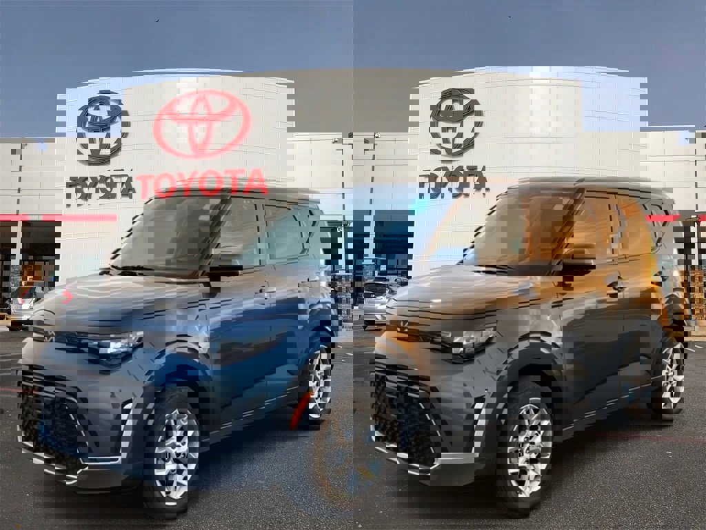 Used 2024 Kia Soul LX w/ Option Group 015