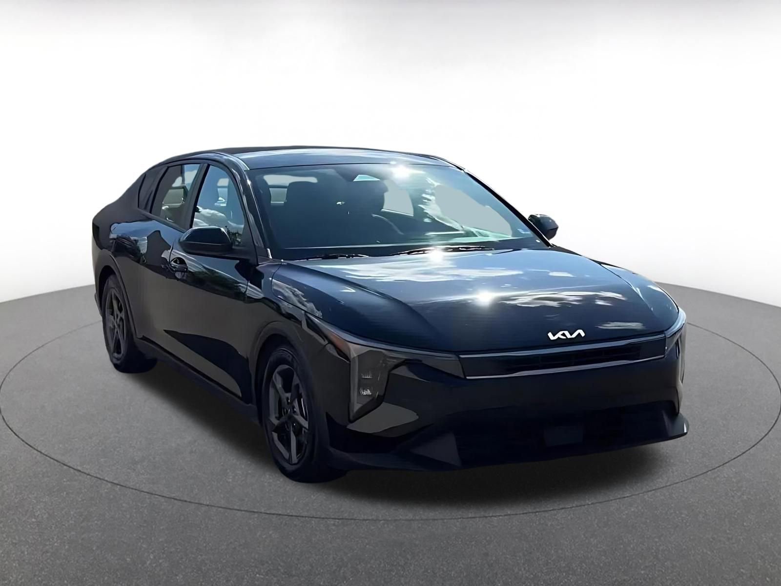 Used 2025 Kia K4 FWD image 3