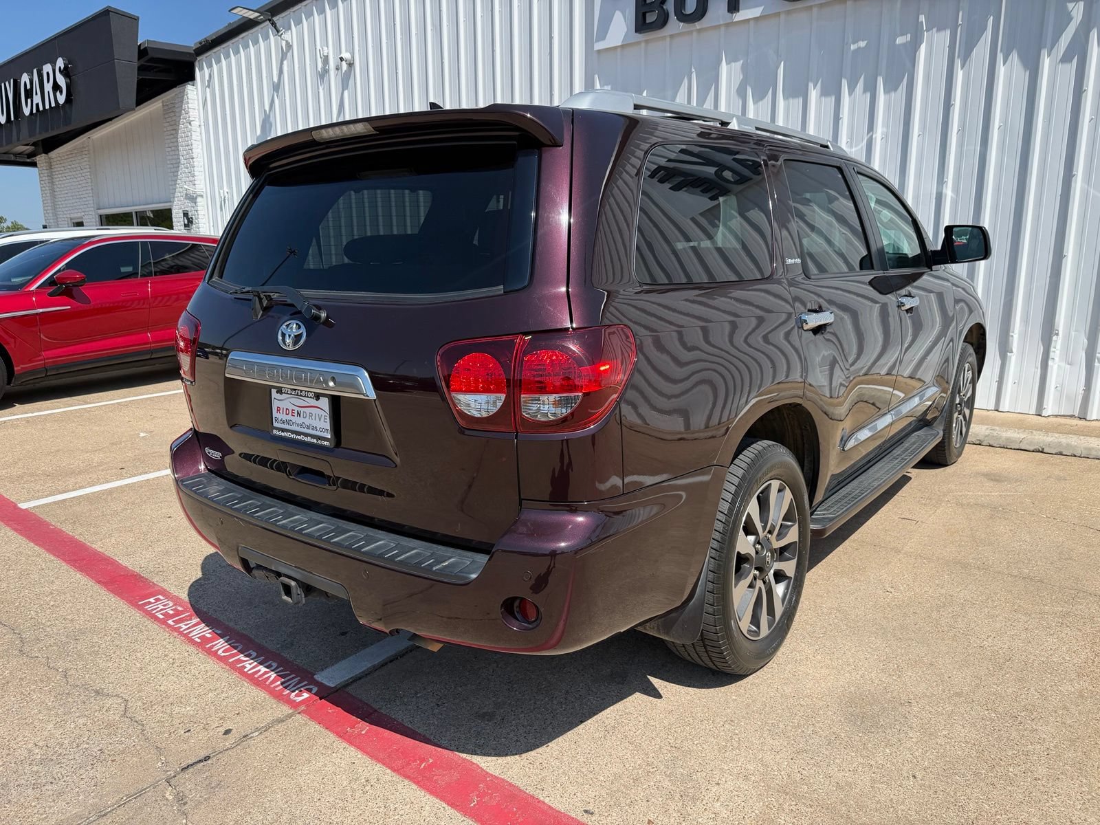 Used 2018 Toyota Sequoia Limited w/ Safety & Convenience Package RWD image 7