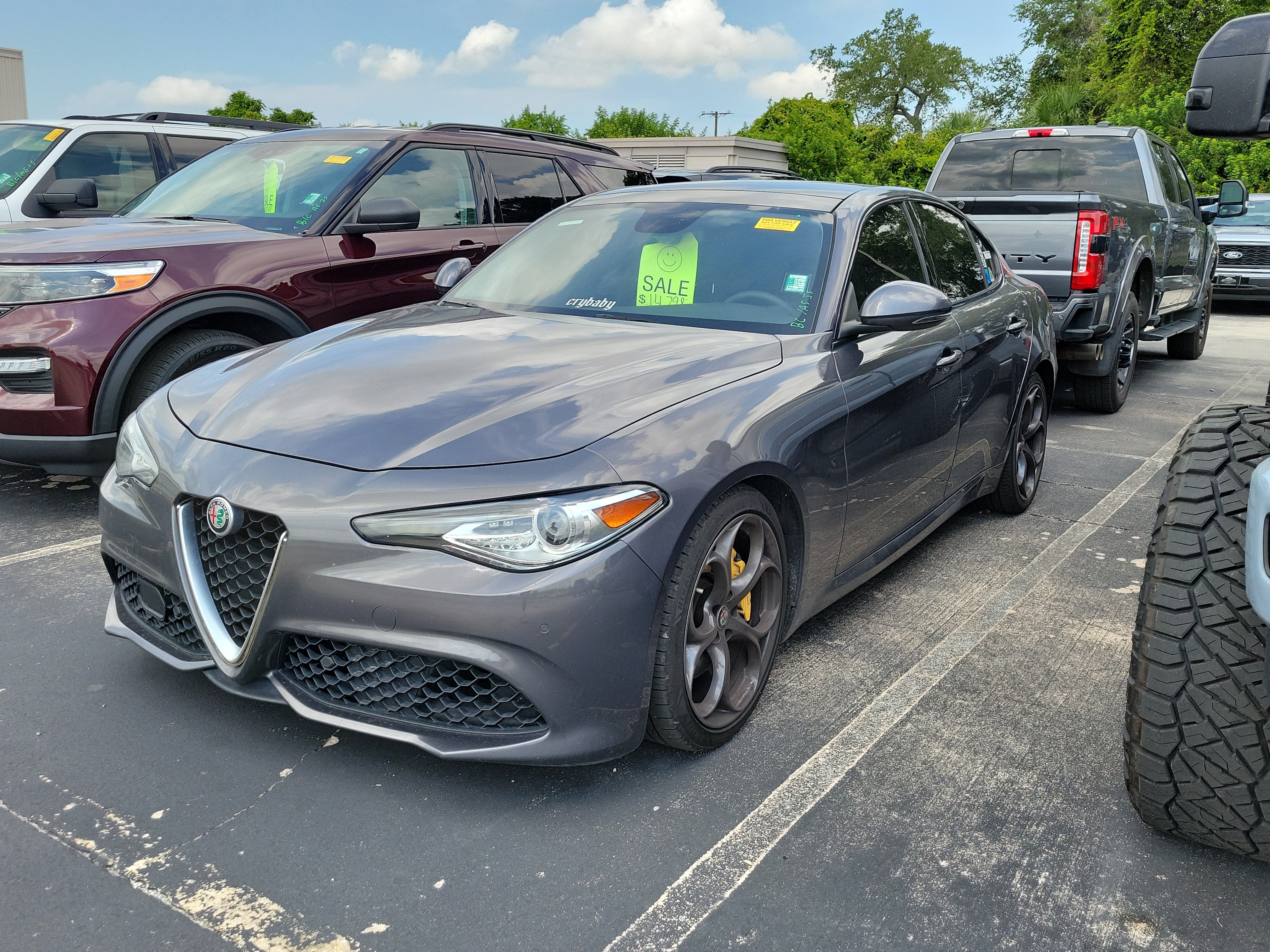 Used 2017 Alfa Romeo Giulia Ti w/ TI 19" Sport Package RWD image 3