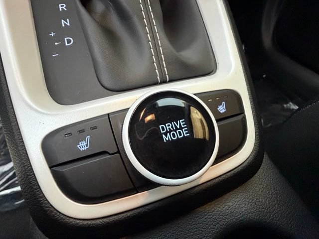 Used 2026 Hyundai Venue SEL FWD image 27