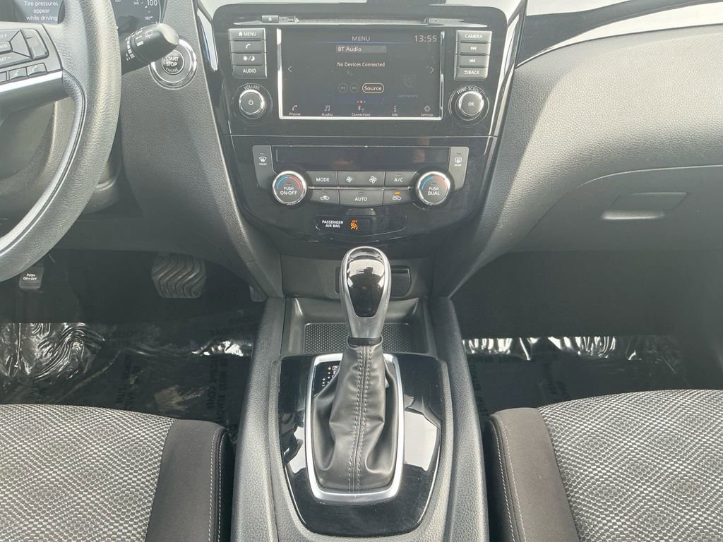 Used 2020 Nissan Rogue Sport SV image 11