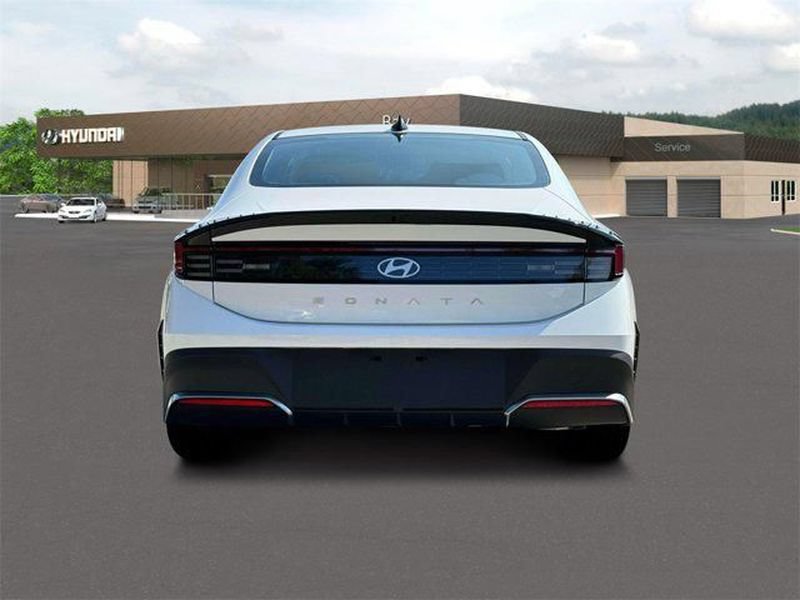 New 2025 Hyundai Sonata SE FWD image 6