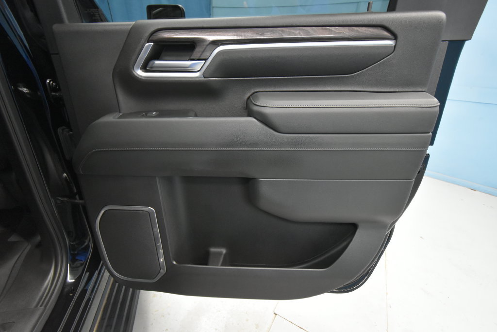 Used 2024 Chevrolet Silverado 3500 LTZ w/ LTZ Plus Package AWD/4WD image 26