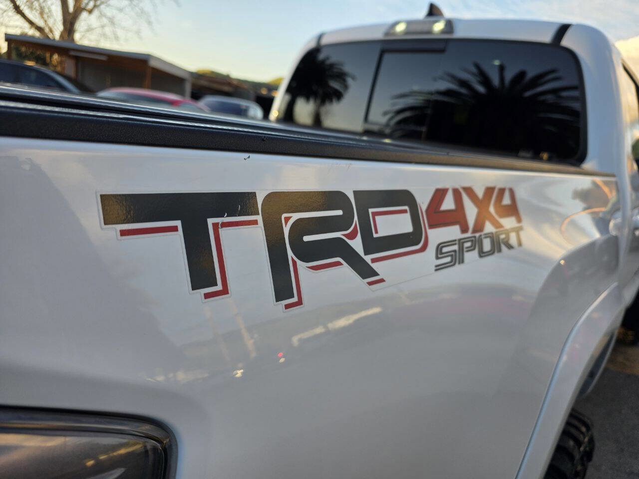 Used 2021 Toyota Tacoma TRD Sport w/ Technology Package image 13