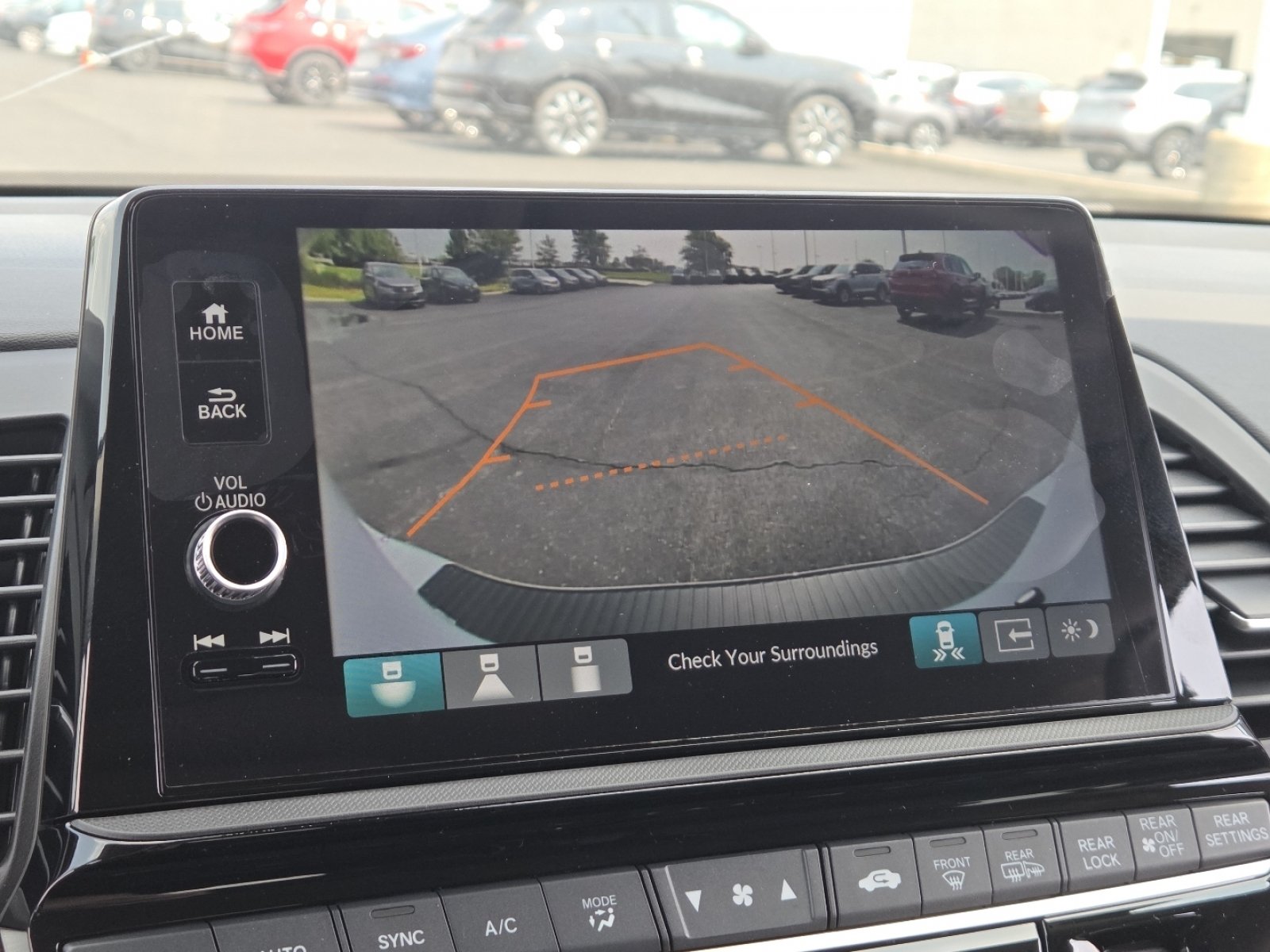New 2026 Honda Odyssey Touring image 10