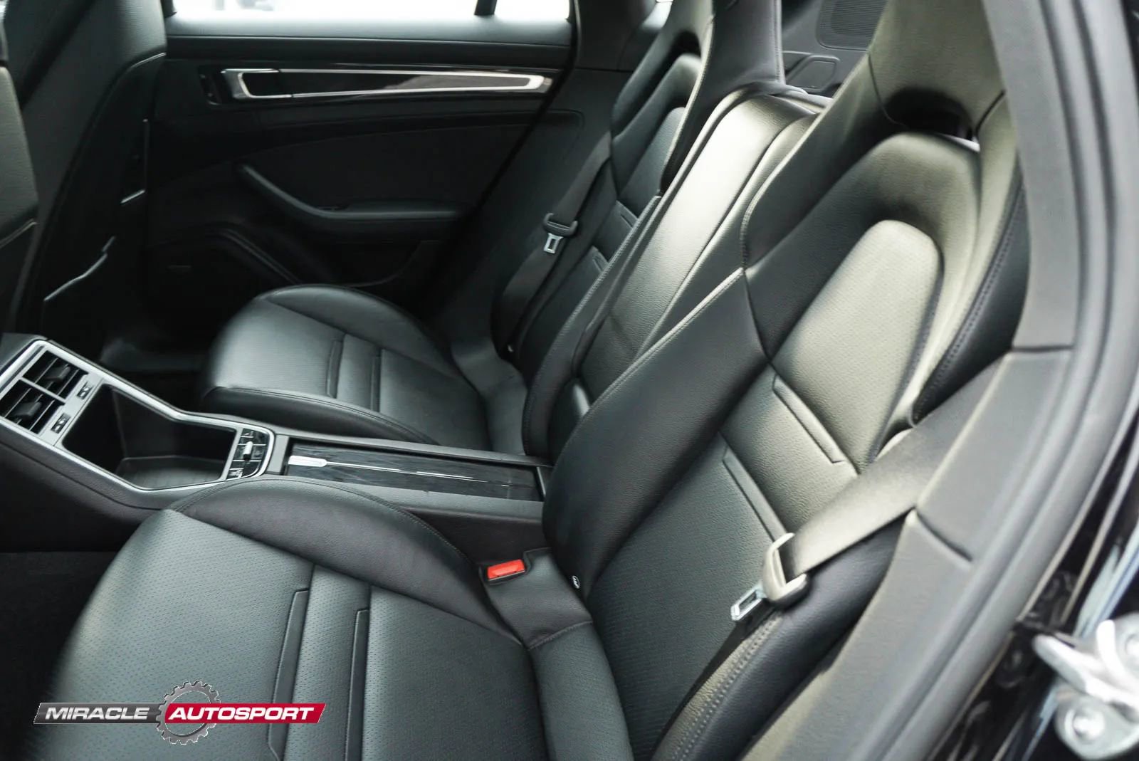 Used 2017 Porsche Panamera 4S AWD/4WD image 25