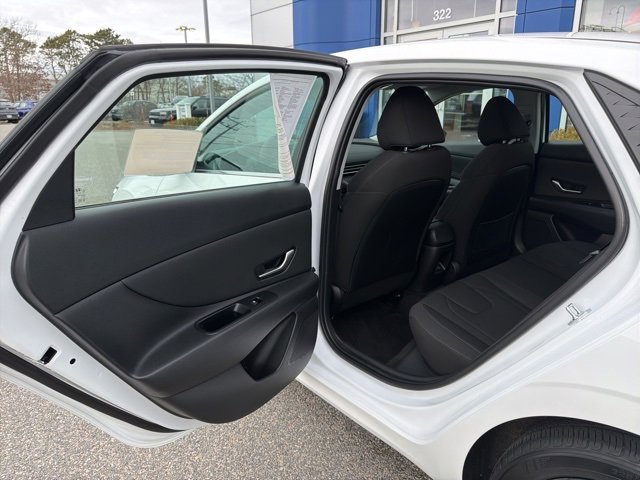 Certified 2024 Hyundai Elantra SEL w/ Convenience Package image 29