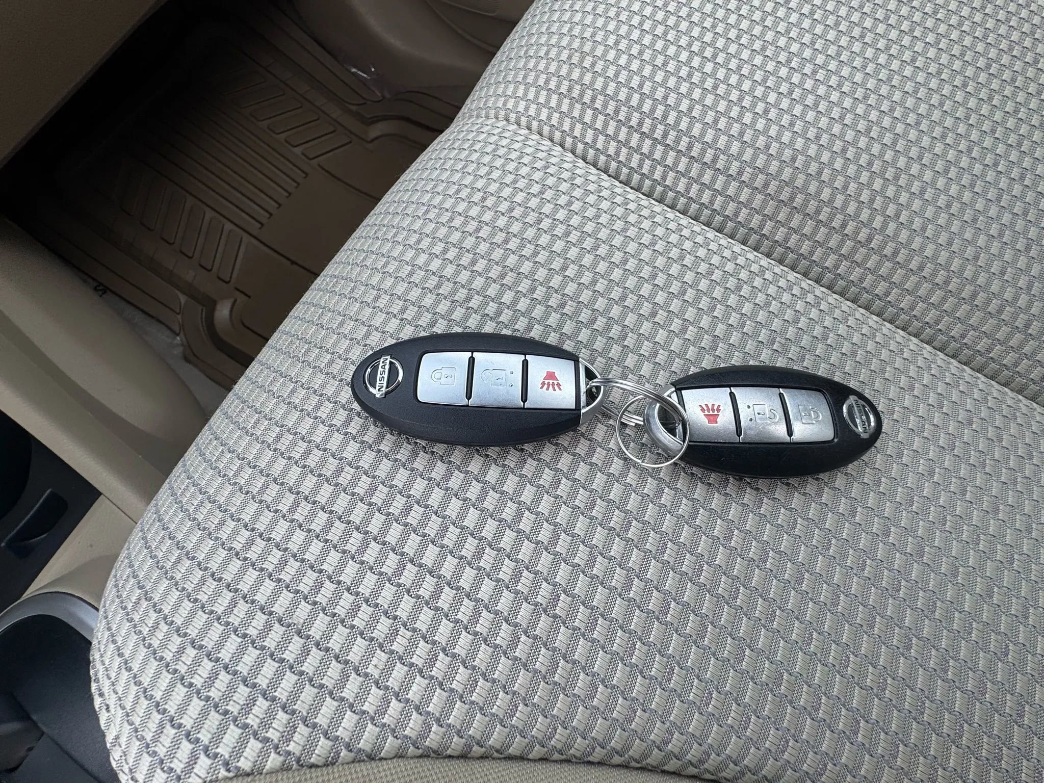 Used 2009 Nissan Versa SL w/ Convenience Pkg image 37