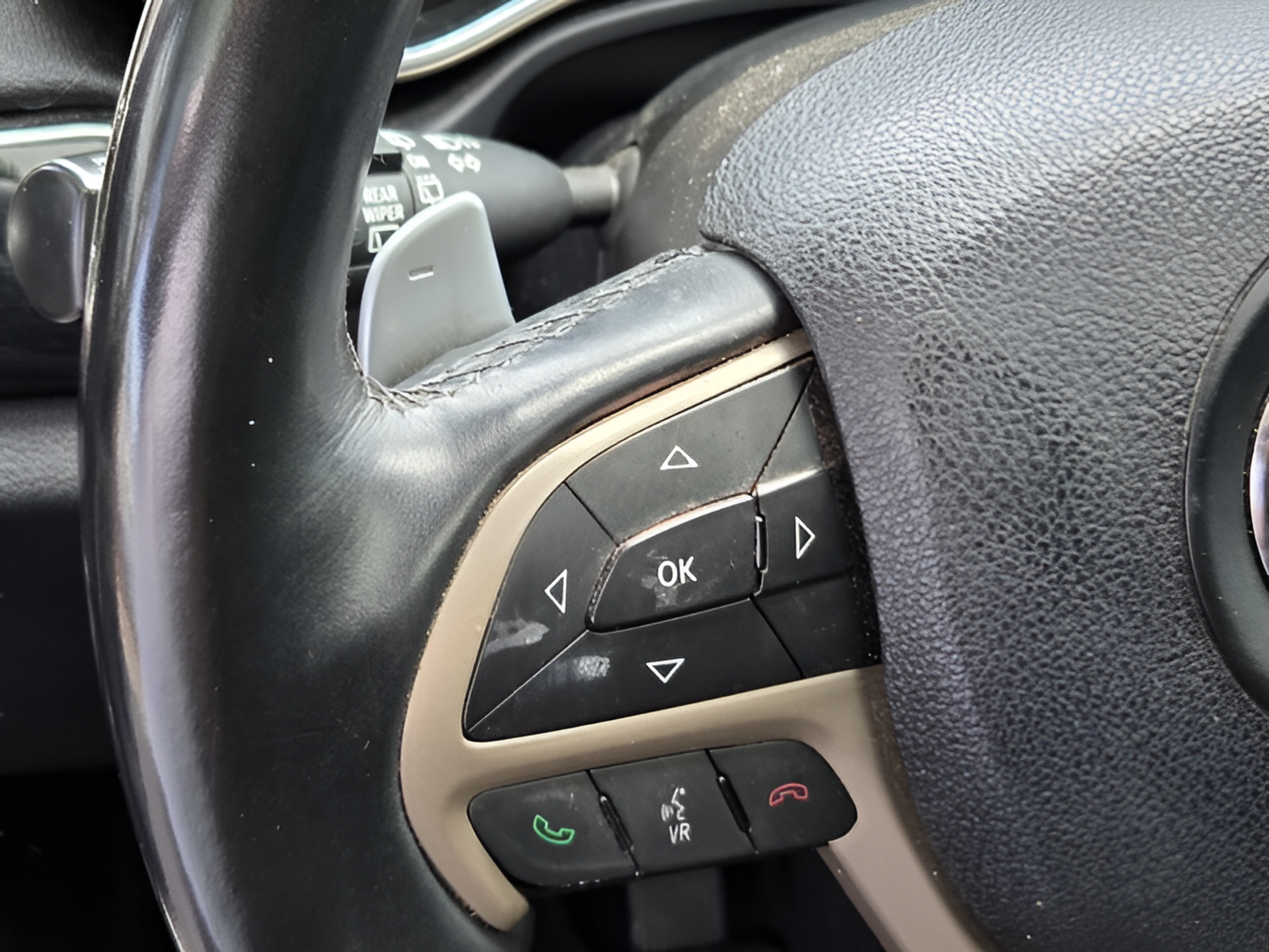 Used 2016 Jeep Grand Cherokee Laredo 75th Anniversary RWD image 10
