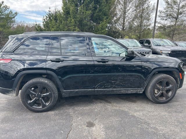 Used 2023 Jeep Grand Cherokee Limited w/ Luxury Tech Group II image 5