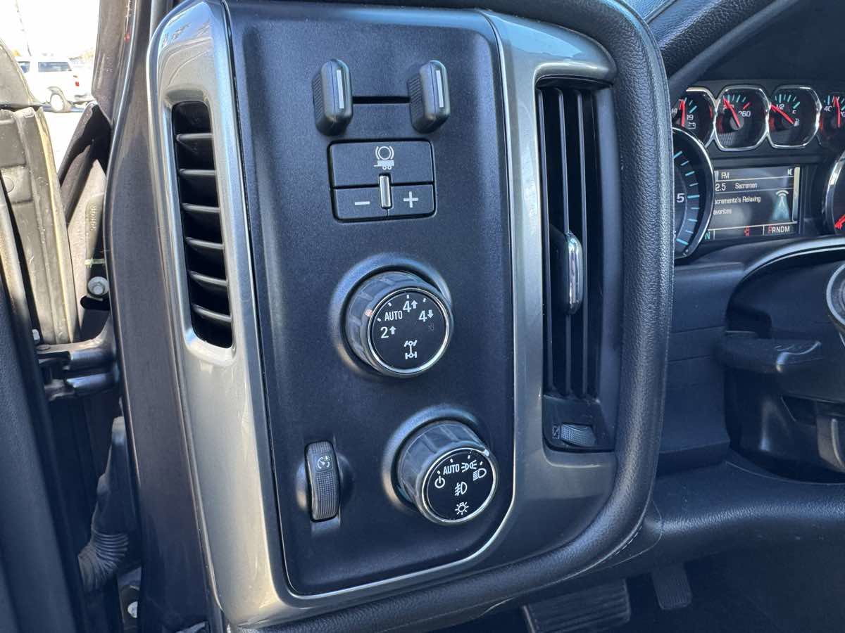 Used 2015 Chevrolet Silverado 1500 LTZ Z71 w/ LTZ Plus Package image 28