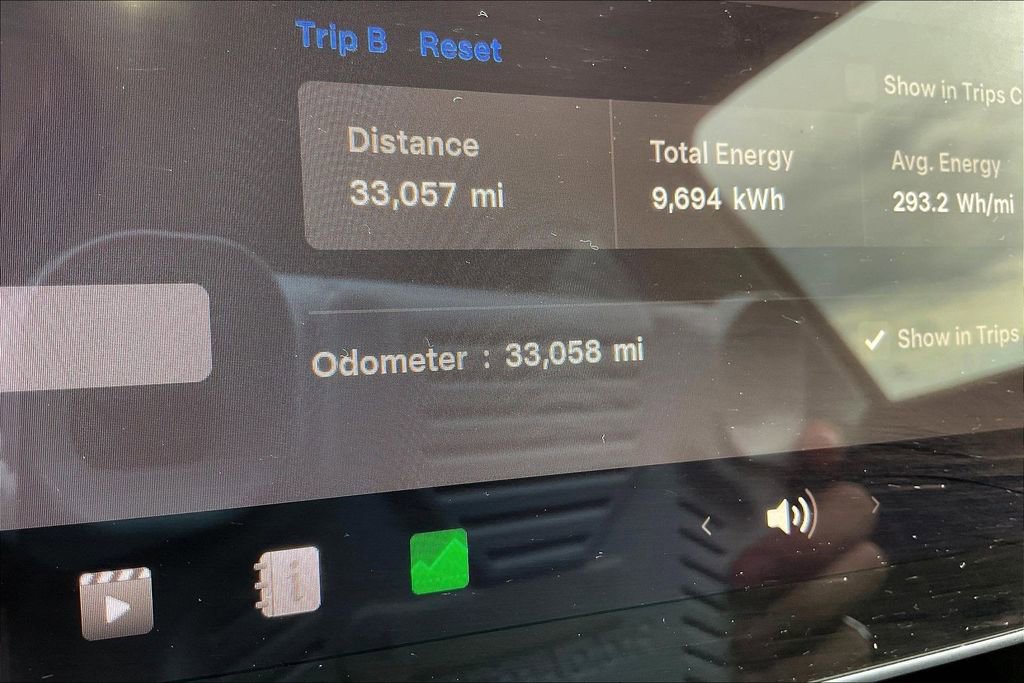 Used 2023 Tesla Model Y Performance image 13