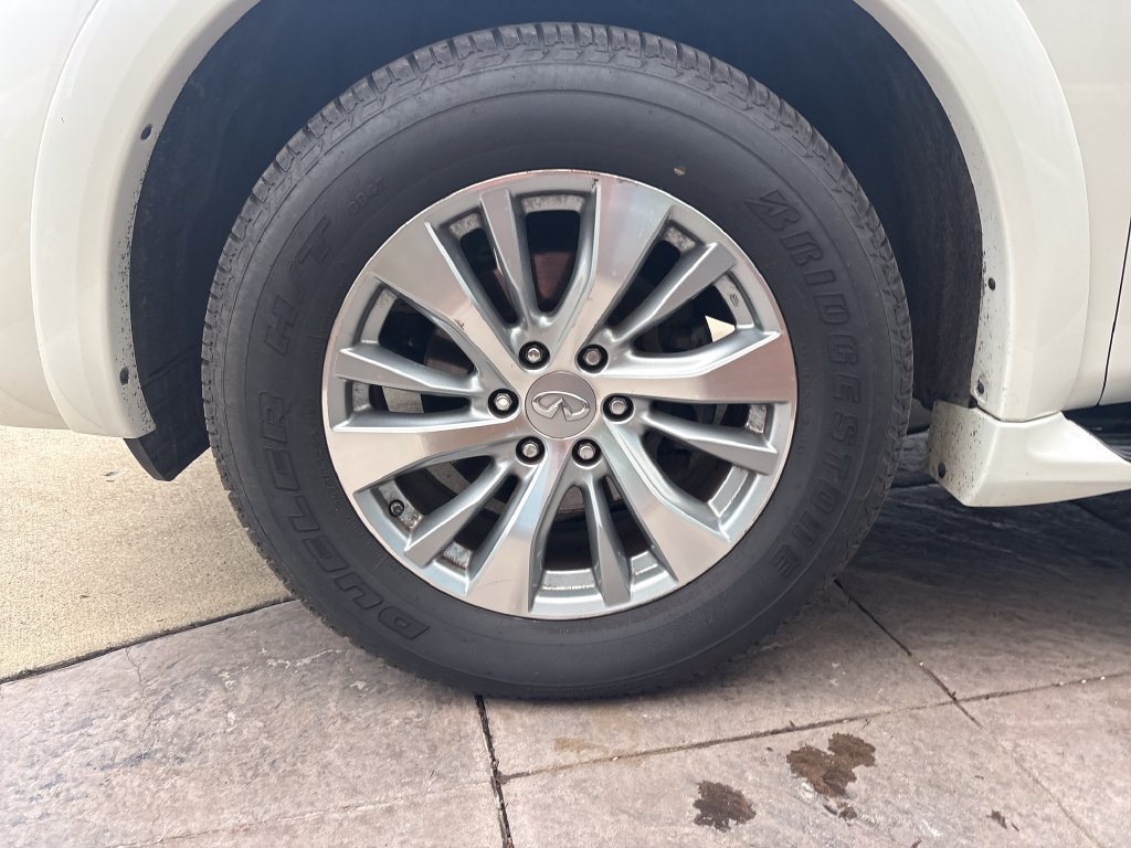 Used 2017 INFINITI QX80 2WD w/ Driver Assistance Package image 12