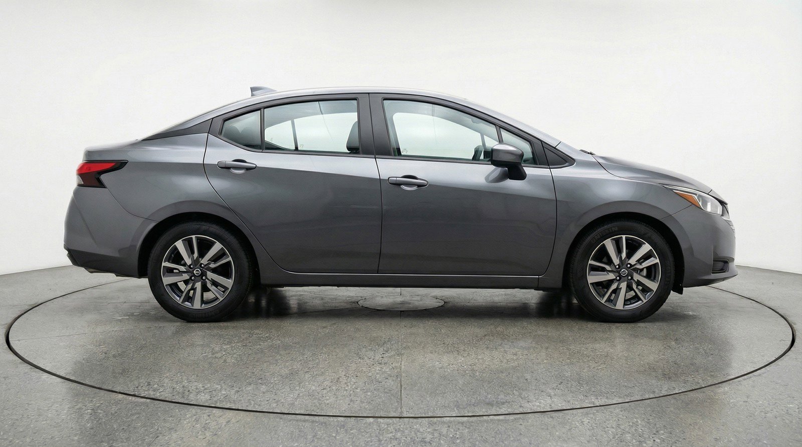 Used 2025 Nissan Versa SV FWD image 11