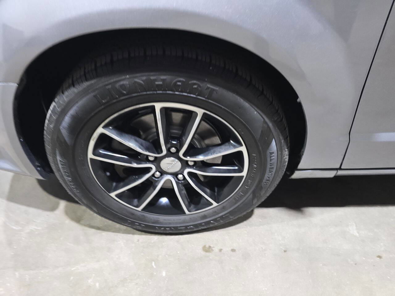 Used 2018 Dodge Grand Caravan GT FWD image 22