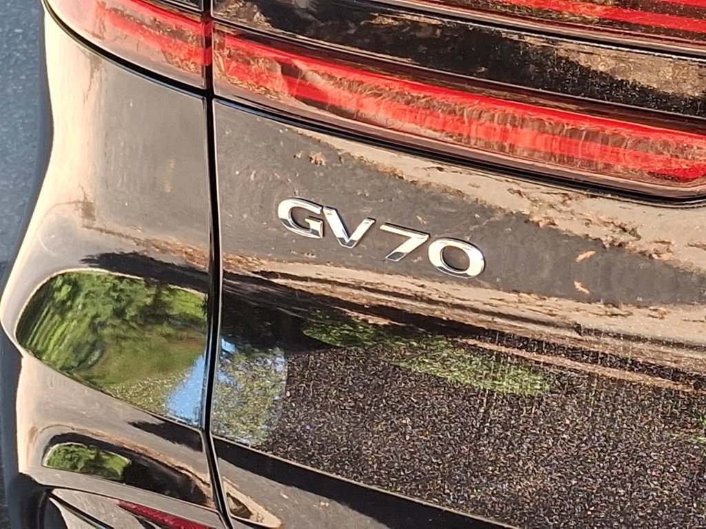 Used 2023 Genesis Electrified GV70 AWD/4WD image 24