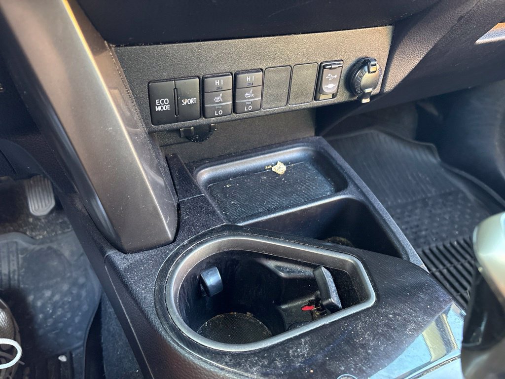 Used 2018 Toyota RAV4 SE w/ Power Extra Value Package AWD/4WD image 26