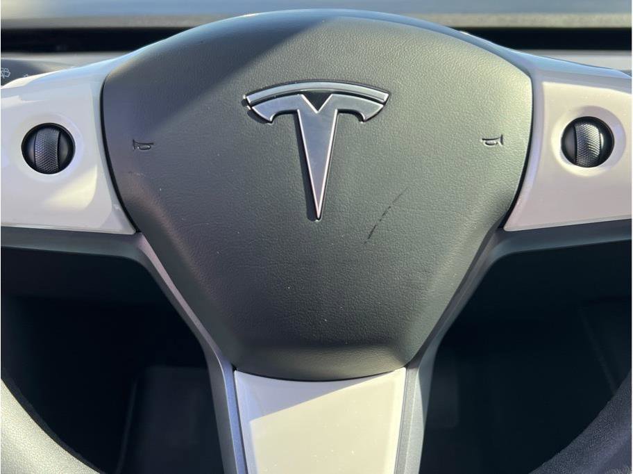 Used 2023 Tesla Model 3 Standard Range RWD image 11