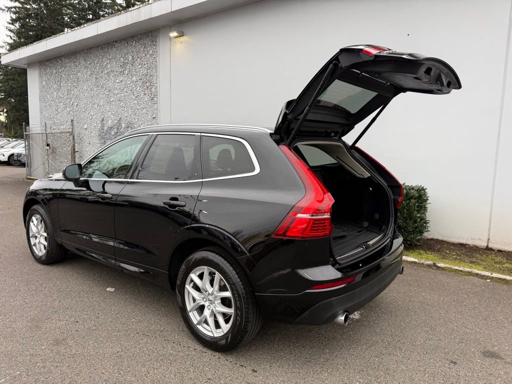 Used 2019 Volvo XC60 T5 Momentum image 12