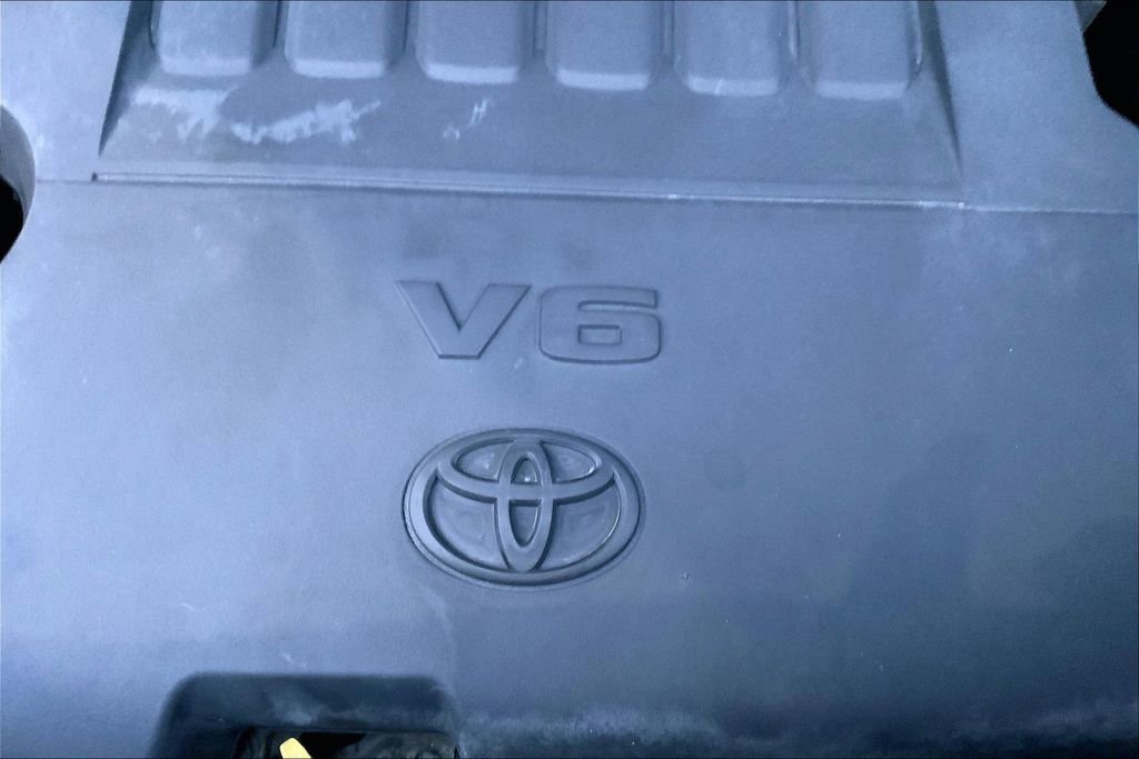 Used 2015 Toyota Highlander LE image 30