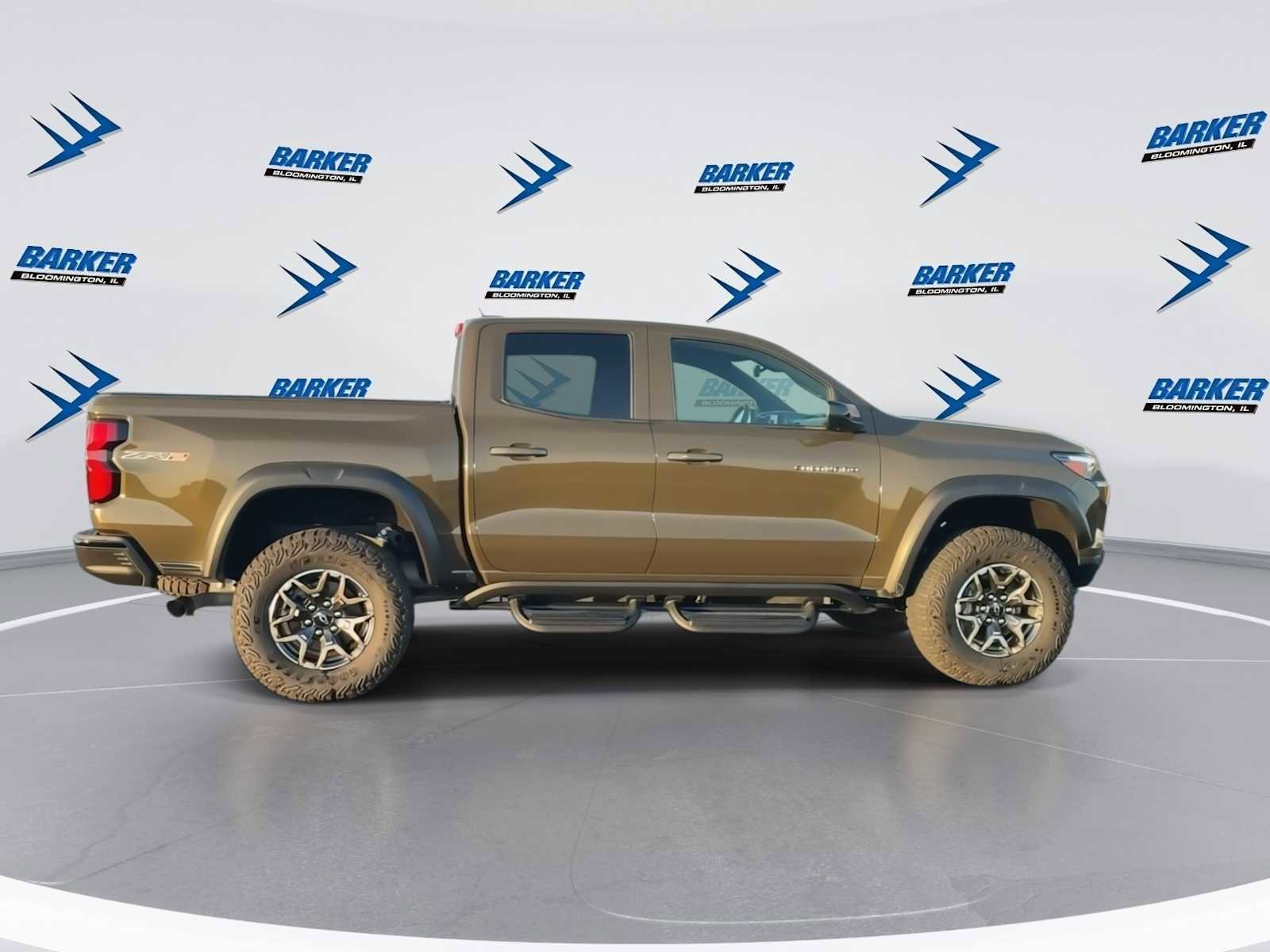 Used 2023 Chevrolet Colorado ZR2 w/ ZR2 Convenience Package III image 9