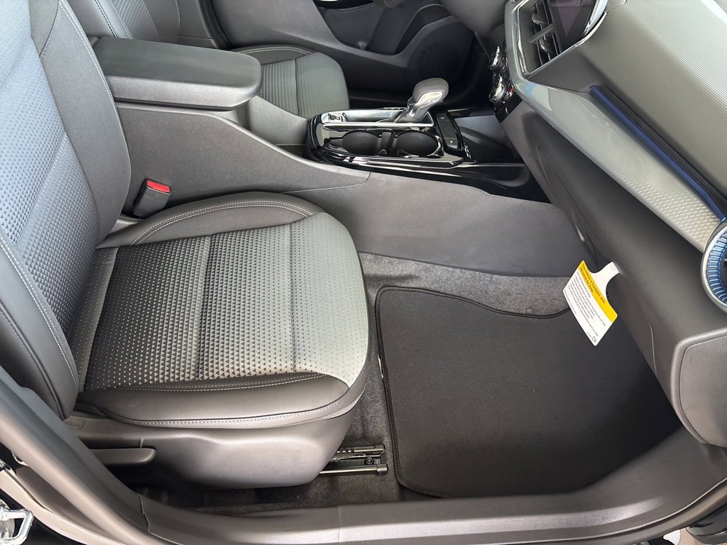 New 2025 Chevrolet Trax LT w/ Sunroof Package image 30